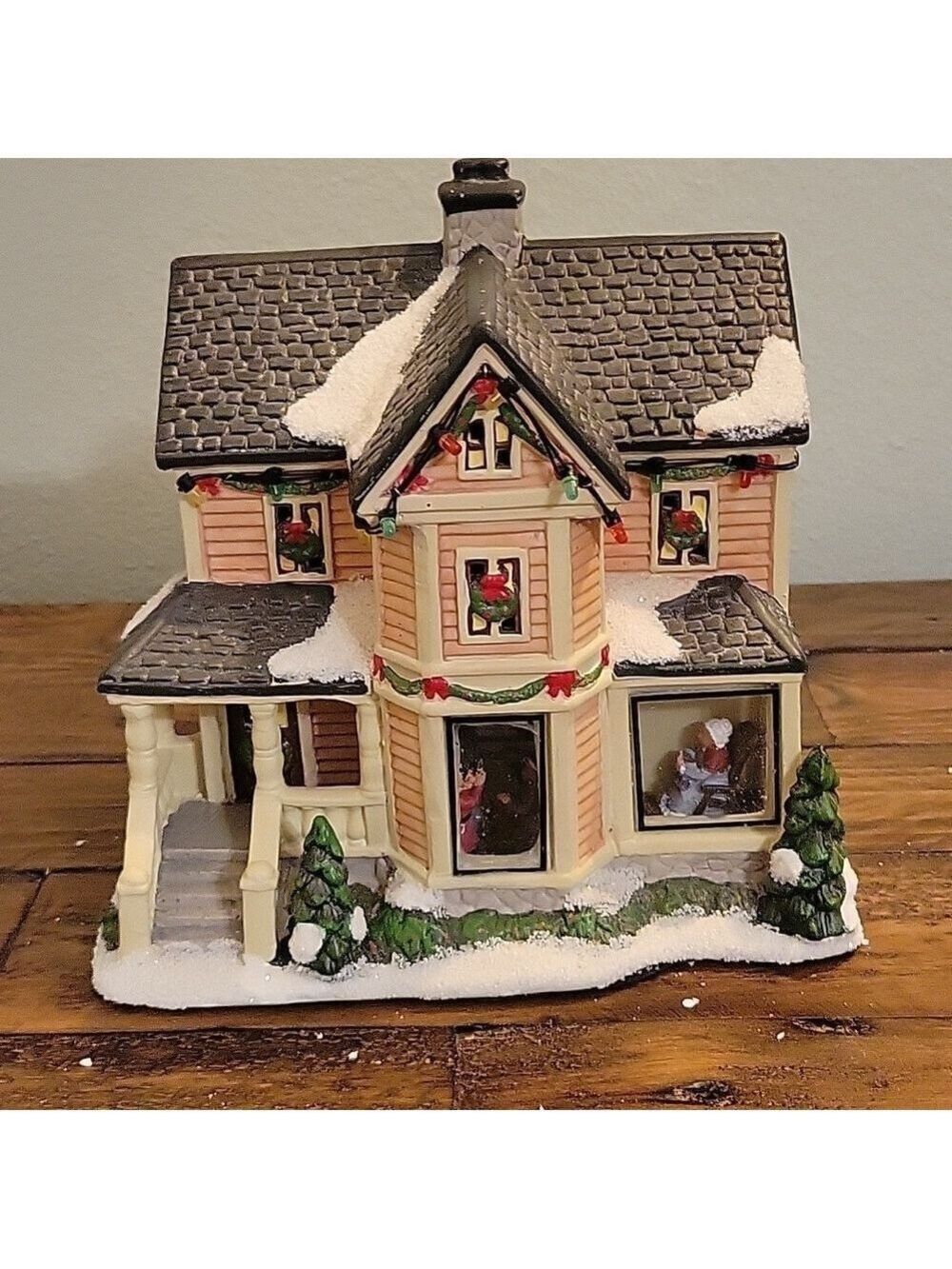 St. Nicholas Square, The Village Collection, Decorating The Tree, Illuminated